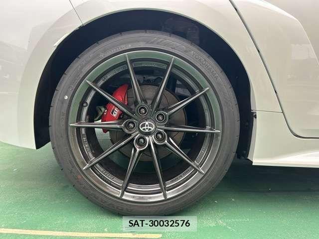 Toyota COROLLA 2024-05 1428590-12