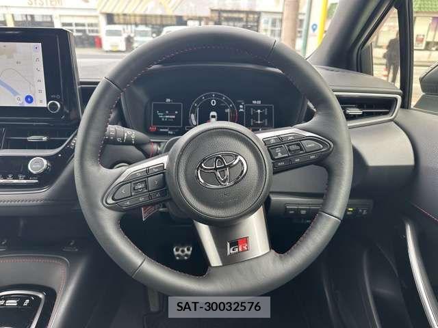 Toyota COROLLA 2024-05 1428590-7