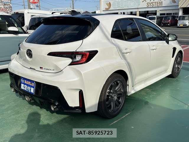 Toyota COROLLA 2023-06 1660235-11