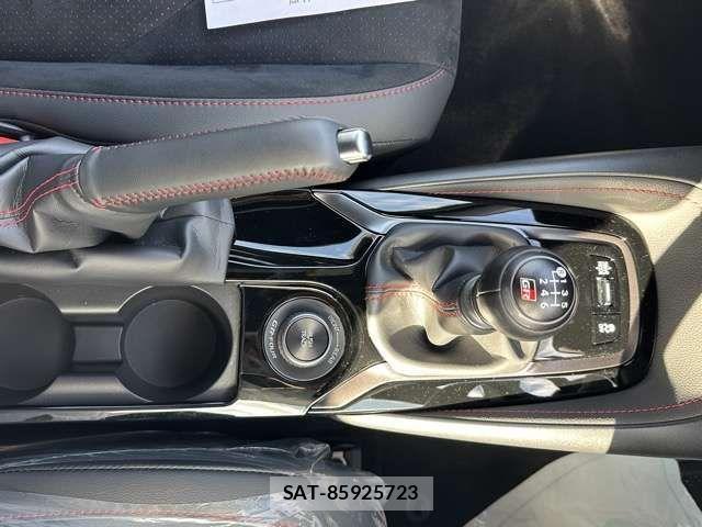 Toyota COROLLA 2023-06 1660235-18