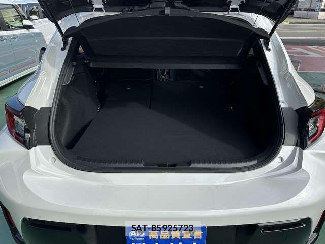 Toyota COROLLA 2023-06 1660235-8