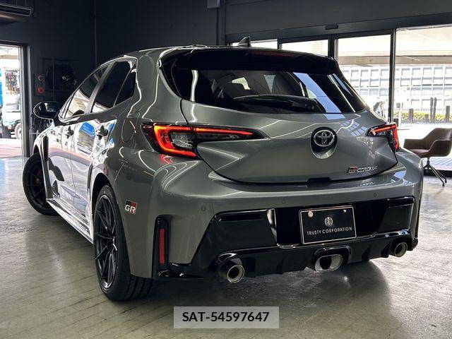 Toyota COROLLA 2025-11 5868392-5