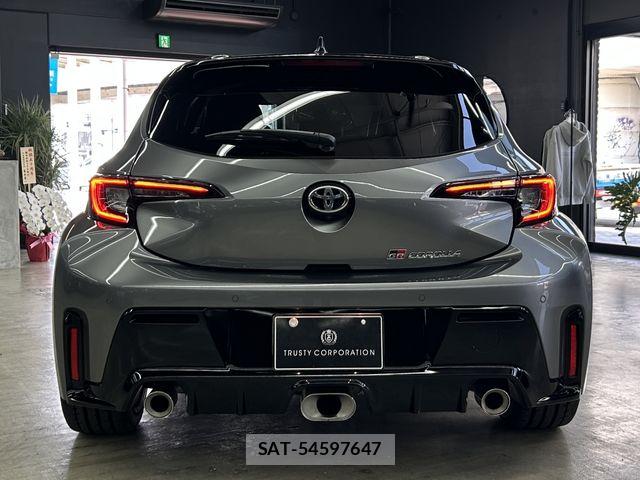 Toyota COROLLA 2025-11 5868392-6