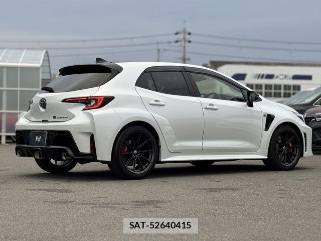 Toyota COROLLA 2025-09 6498098-24