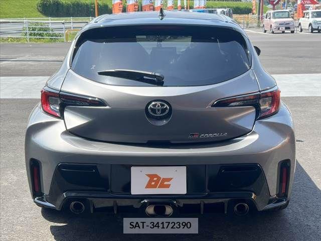 Toyota COROLLA 2023-12 7058693-13