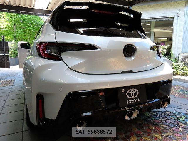 Toyota COROLLA 2026-04 7979343-1