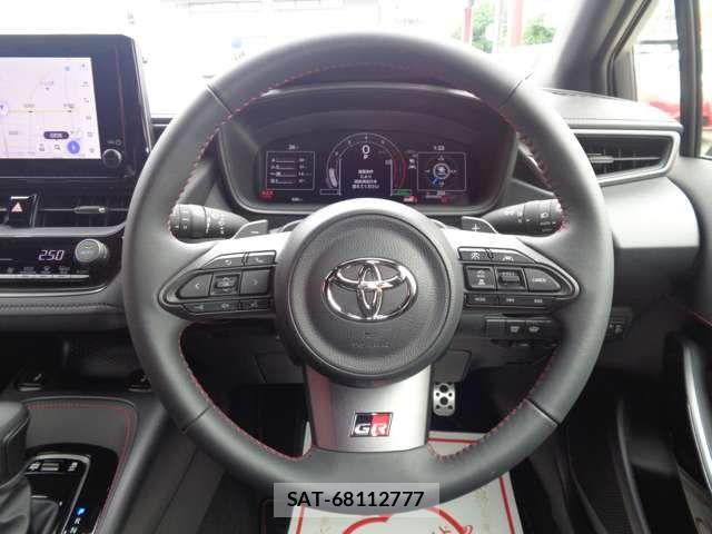 Toyota COROLLA 2025-10 8780406-16