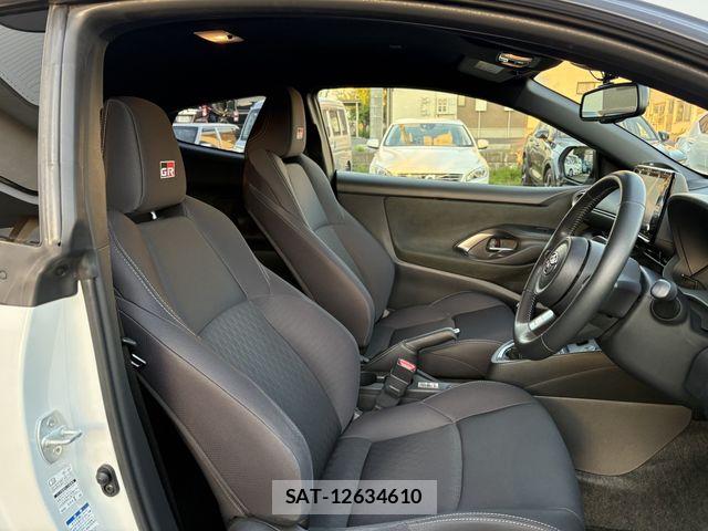 Toyota Gr Yaris 2021-04 6905757-1