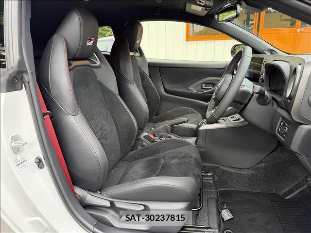 Toyota Gr Yaris 2025-04 7500716-8