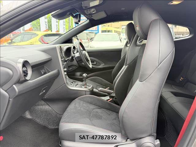 Toyota Gr Yaris 2025-03 8335969-24