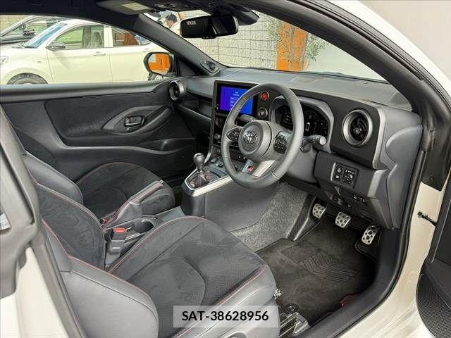 Toyota Gr Yaris 2024-05 8366073-15