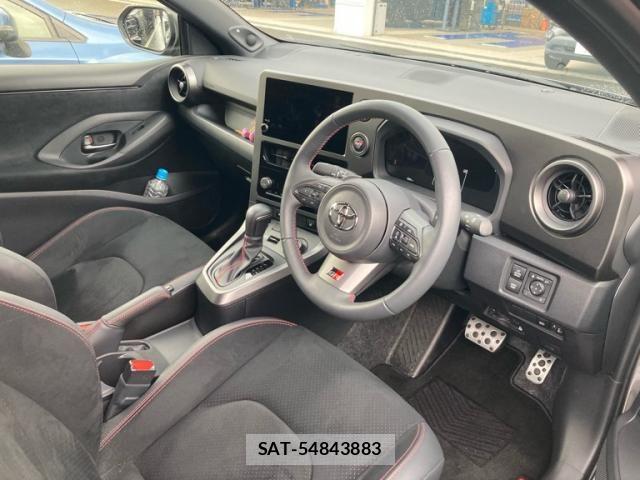 Toyota Gr Yaris 2025-08 8366071-13