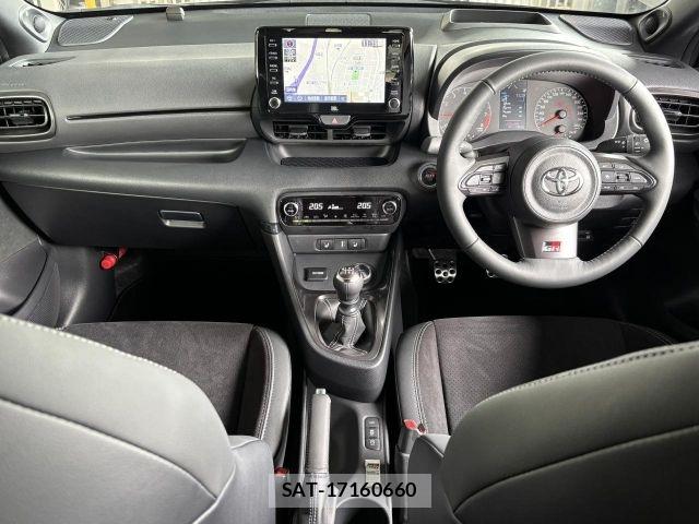 Toyota Gr Yaris 2023-10 8438164-1