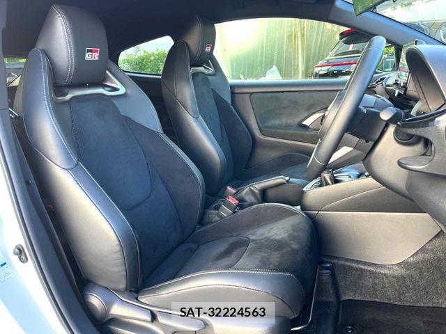 Toyota Gr Yaris 2022-07 8438158-10