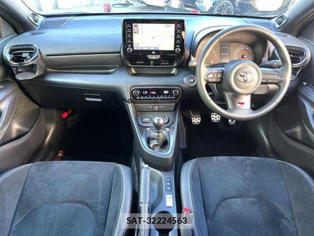 Toyota Gr Yaris 2022-07 8438158-1