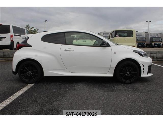 Toyota Gr Yaris 2025-04 8796058-8