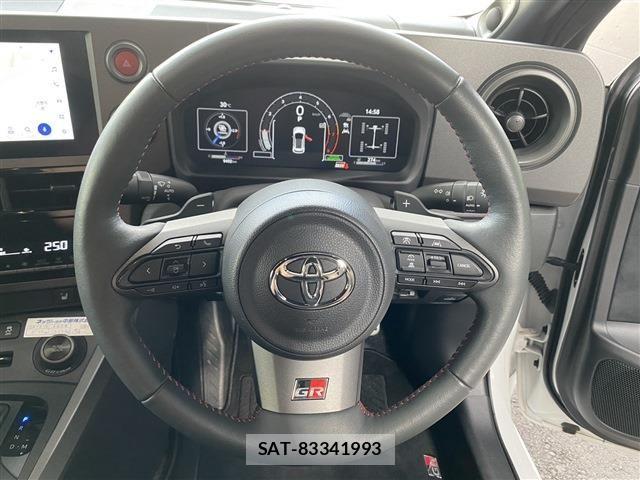 Toyota Gr Yaris 2025-04 8829218-9