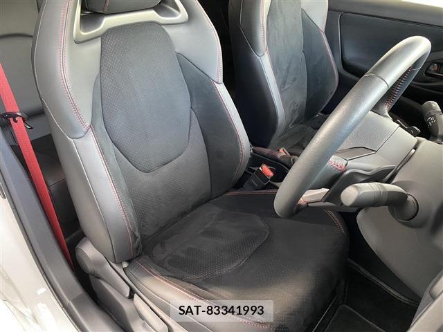 Toyota Gr Yaris 2025-04 8829218-13