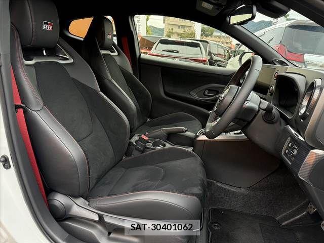 Toyota Gr Yaris 2025-05 8829219-15