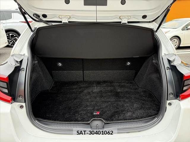 Toyota Gr Yaris 2025-05 8829219-18