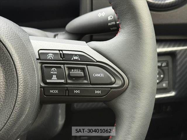 Toyota Gr Yaris 2025-05 8829219-22