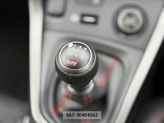 Toyota Gr Yaris 2025-05 8829219-26