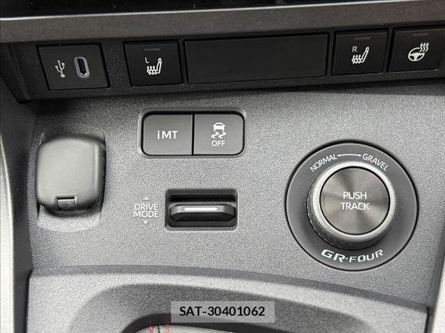 Toyota Gr Yaris 2025-05 8829219-27