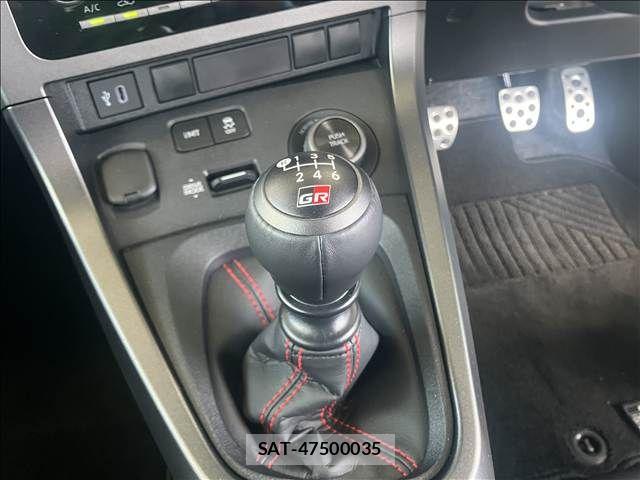 Toyota Gr Yaris 2025-05 8829220-12