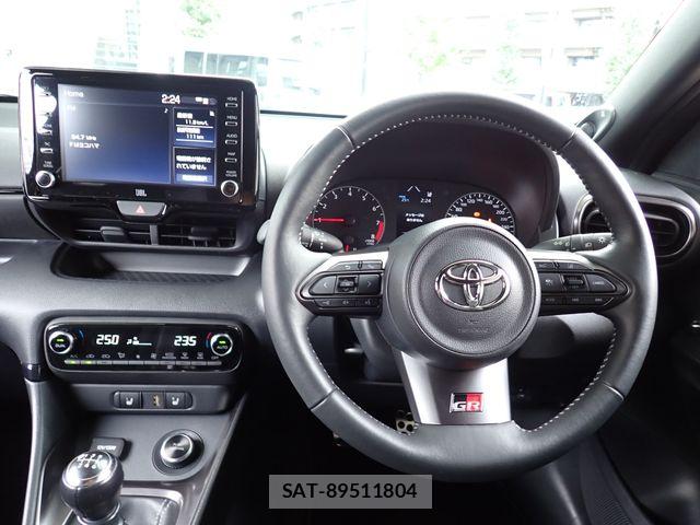 Toyota Gr Yaris 2023-10 8883656-1