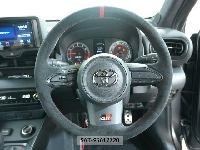 Toyota Gr Yaris 2023-03 8883654-10