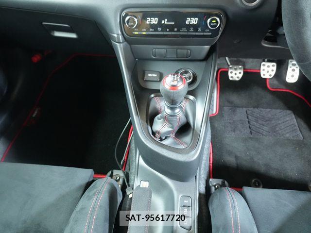 Toyota Gr Yaris 2023-03 8883654-16