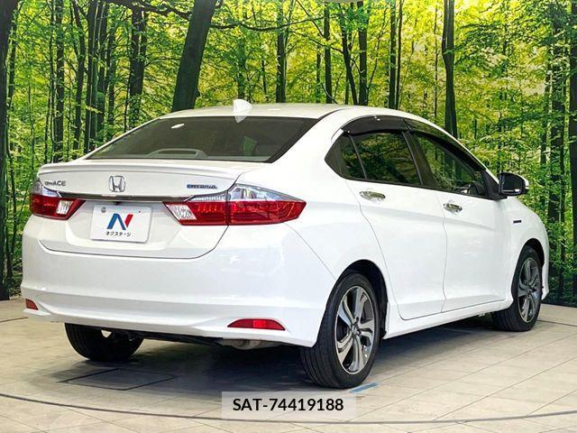 Honda GRACE 2014-12 4592981-16