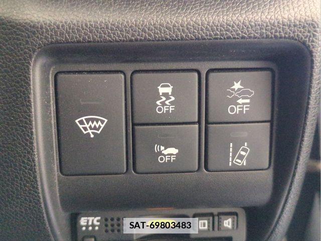 Honda GRACE 2018-03 7979348-12