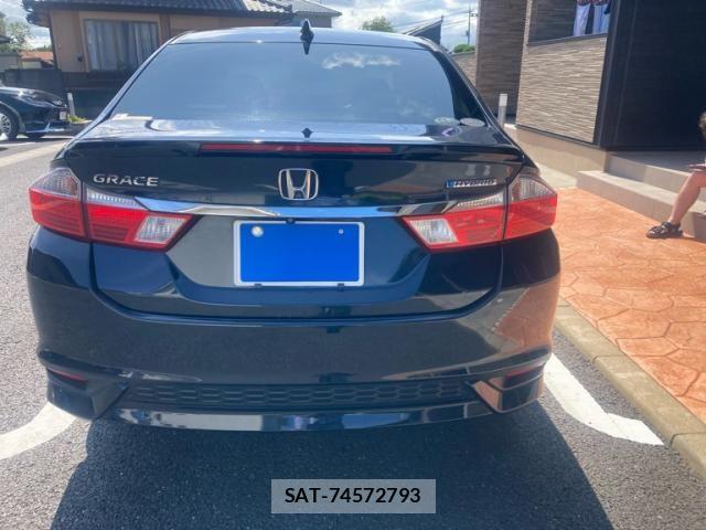 Honda GRACE 2018-04 8130299-2