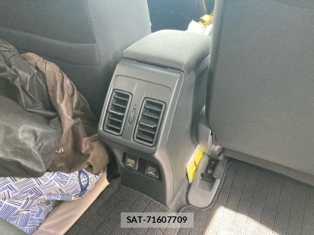 Honda GRACE 2018-01 8412648-8