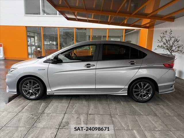 Honda GRACE 2018-03 8742415-11
