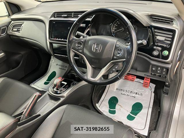Honda GRACE 2018-05 8796065-17