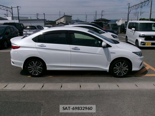 Honda GRACE 2018-06 7219057-3