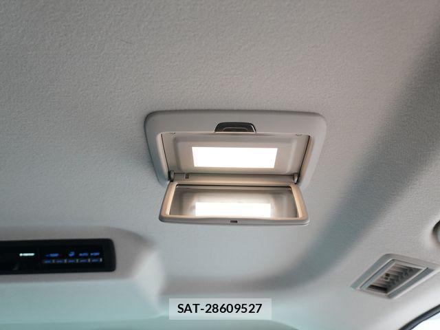 Toyota GRAN ACE 2023-10 1257028-22