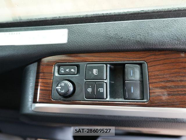 Toyota GRAN ACE 2023-10 1257028-24