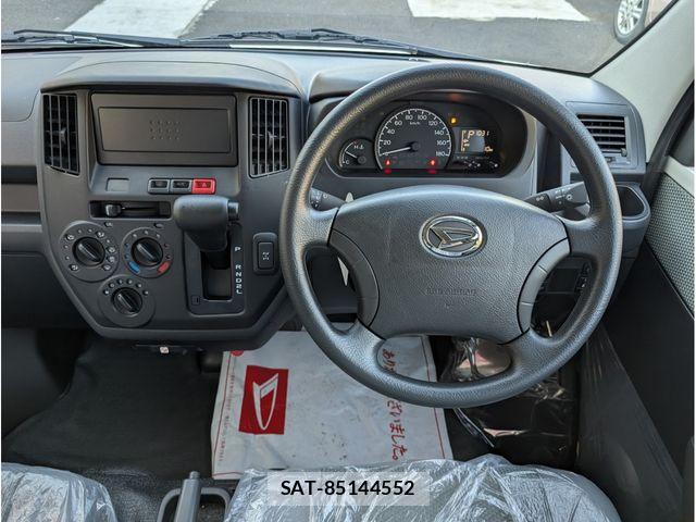Daihatsu MAX 2025-11 6716210-10