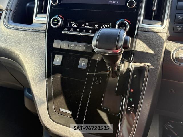Toyota GRAN ACE 2022-01 6498118-23