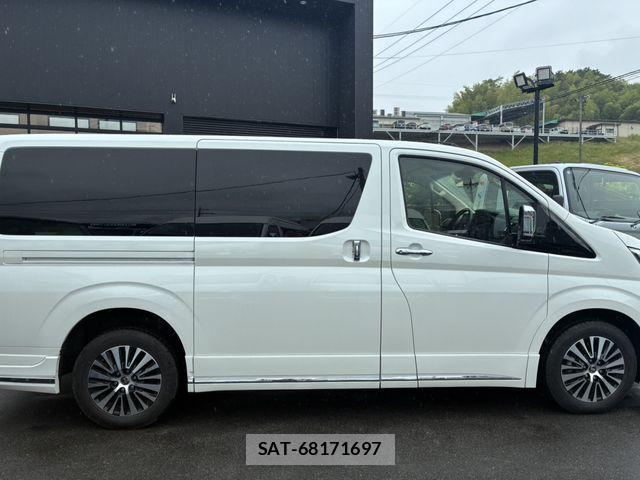Toyota GRAN ACE 2022-08 7219056-1