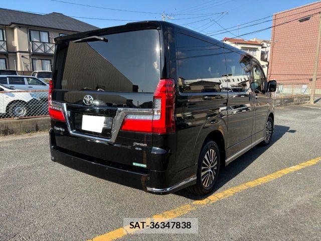 Toyota GRAN ACE 2020-09 7357918-4