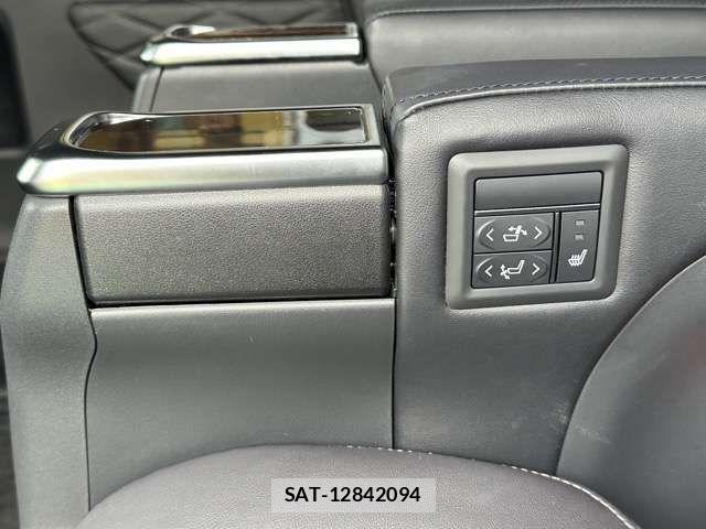 Toyota GRAN ACE 2022-07 7723678-10