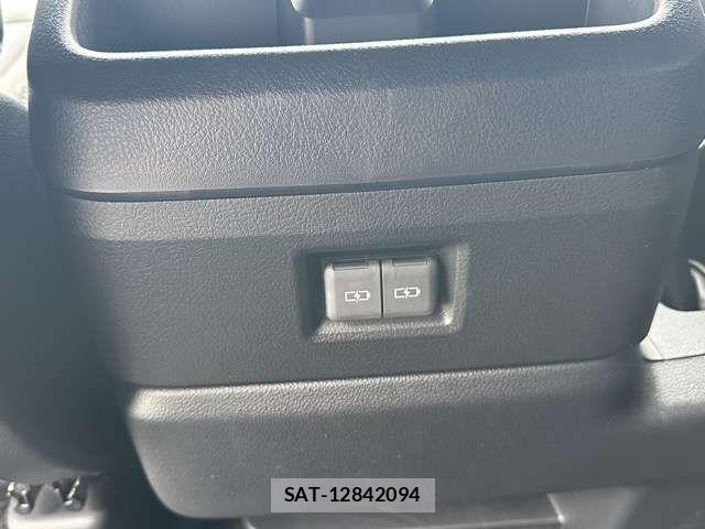 Toyota GRAN ACE 2022-07 7723678-11