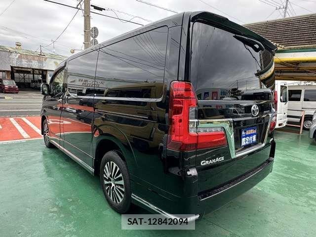 Toyota GRAN ACE 2022-07 7723678-3