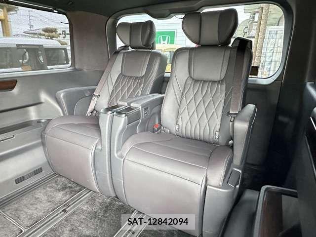 Toyota GRAN ACE 2022-07 7723678-6
