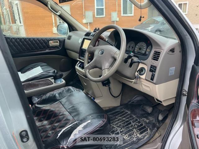 Toyota GRAND HIACE 2001-03 8073867-13
