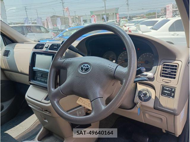 Toyota GRAND HIACE 2004-01 8371695-9